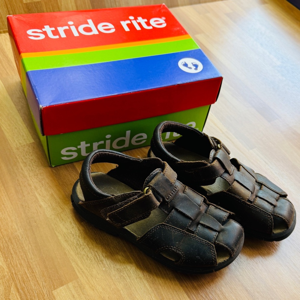 Stride rite brown leather boys sandals size 10.5